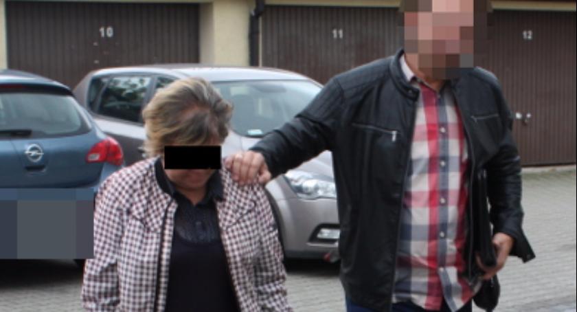 Para po „pięćdziesiątce” zwerbowana do oszustwa kredytowo-bankowego