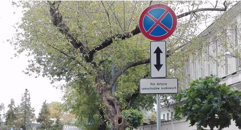 Można już parkować obok ABW (połowicznie). Mieszkańcy wywalczyli co nieco…