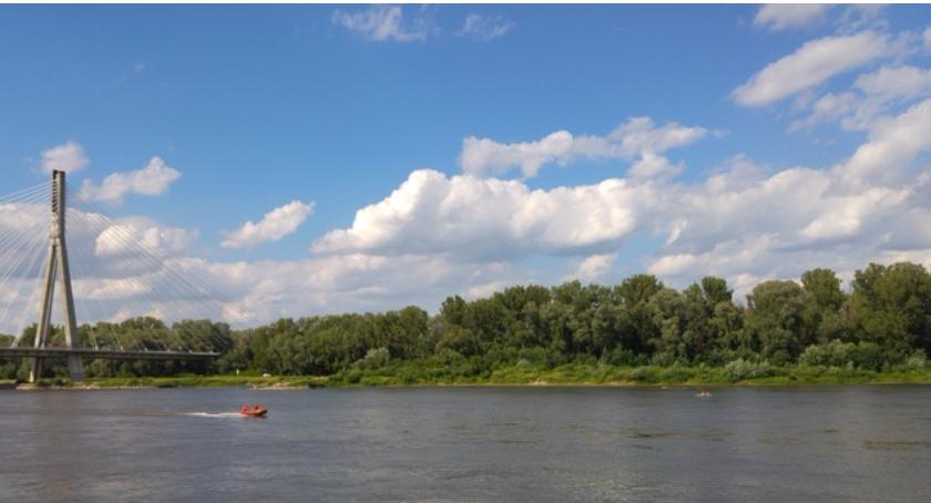 To st. sierż. Basaj, nie Kulson, wyjął z Wisły siedzącego w wodzie obywatela, który czegoś chciał...