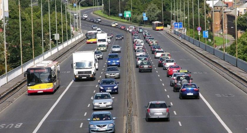Czy powstanie buspas na odcinku Wiertnicza – Powsińska – Czerniakowska?