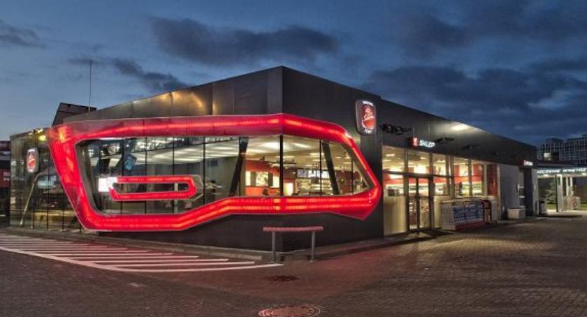 Galeria Mokotów załatwiona przez Orlen - lidera niedziel bez handlu! „Solidarność” nabita w butelkę?