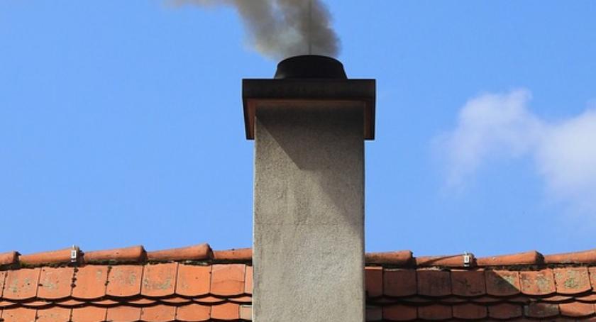 Na Mokotowie blisko 1200 kominów zatruwa nasze powietrze, czyli smog na własne życzenie