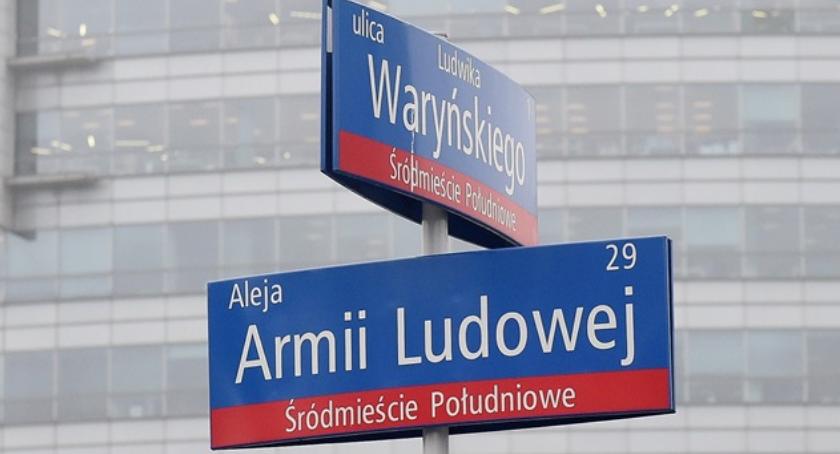 Sąd zadecydował: al. Lecha Kaczyńskiego – bezprawna. Póki co. A Kaczmarskiego i Gintrowskiego?