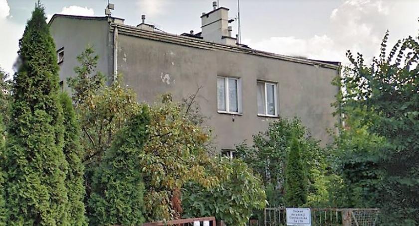 Pięć kamienic na Sadybie przygotowanych do sprzedaży - od zaraz? Po 9 latach...
