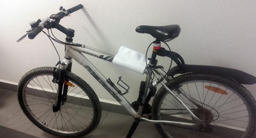 Miał pecha: ukradł rower w al. Niepodległości; kiedy nim uciekał, zatrzymała go policja – na gorącym