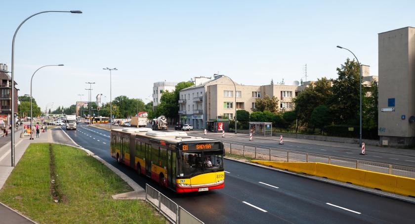Remont Powsińskiej na półmetku, ale to nie koniec; za chwilę dalszy ciąg nastąpi