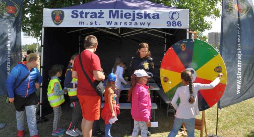 Do czego nadaje się Straż Miejska w lecie? Do „Lata w mieście” dla dzieci!