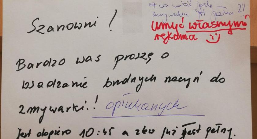„Mordor na Domaniewskiej”: wsadzać brudne naczynia do zmywarki czy nie wsadzać? (DYSKUSJA)
