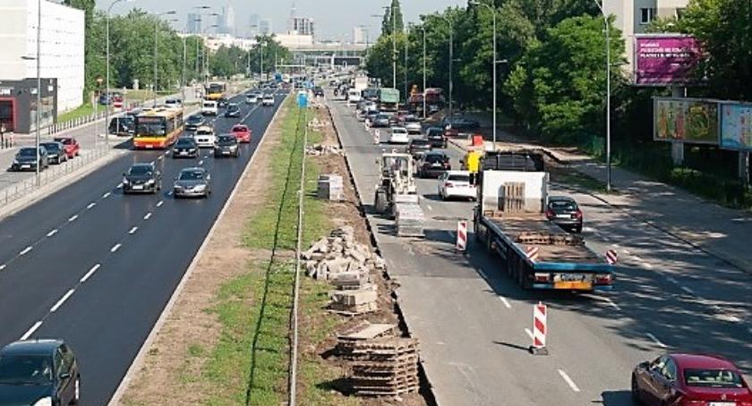 Czwarty (i ostatni) etap remontu ul. Powsińskiej. Utrudnienia komunikacyjne w weekend 20-23.VII.18