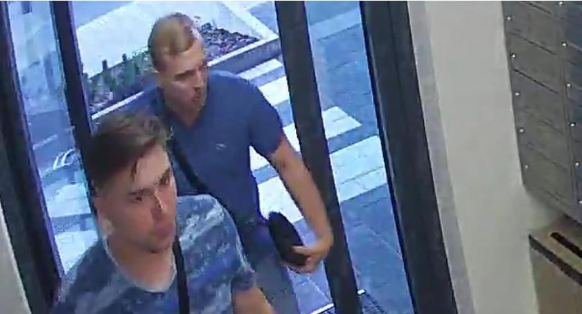 Czy to oni wybili szybę w mieszkaniu przy ul. Garażowej? Ktokolwiek widział i cokolwiek wie...