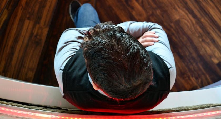 Policja zatrzymała 21-latka, który znęcał się psychicznie i fizycznie nad swoją matką