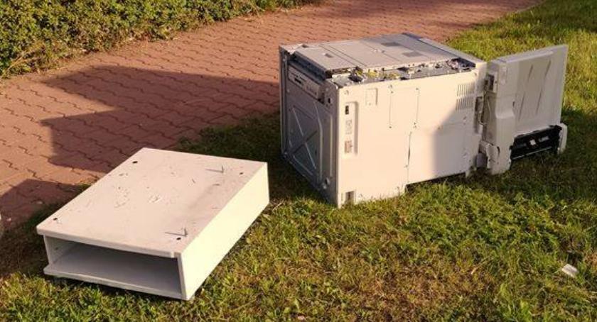 Drukarka wyleciała przez okno z budynku Horizon Plaza na skrzyżowaniu Wołoskiej i Domaniewskiej?