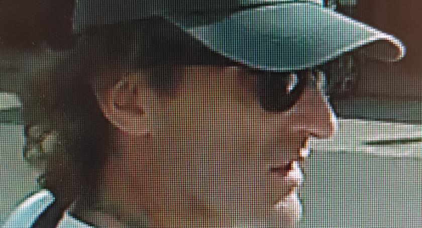 Jeśli ktoś rozpoznaje tego mężczyznę, niech dzwoni na Malczewskiego do policji. To złodziej!