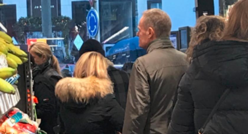 Donald Tusk w kolejce po jaja, nie na Mokotowie, a w Brukseli, ale... żyją tym nasi czytelnicy