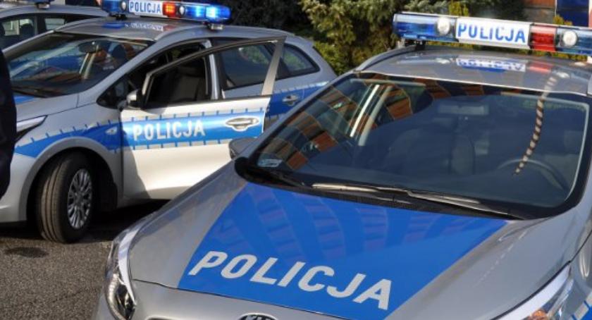 Wypadek na rondzie Unii Europejskiej - dwoje dzieci w szpitalu