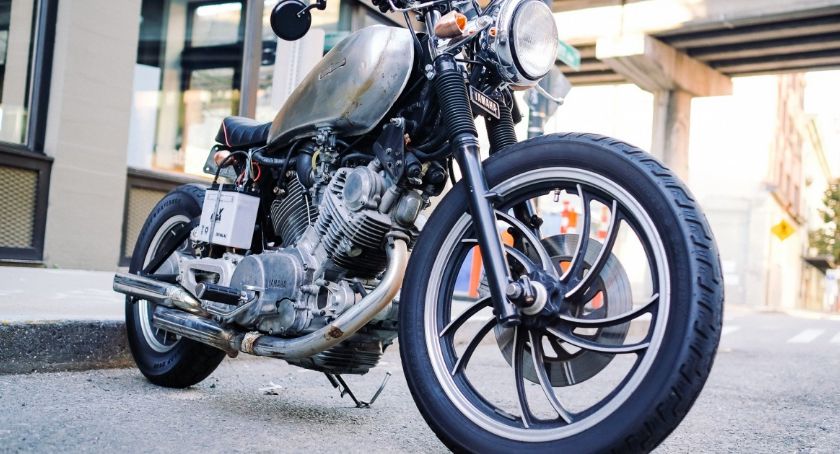 Motocyklista ucierpiał w wypadku