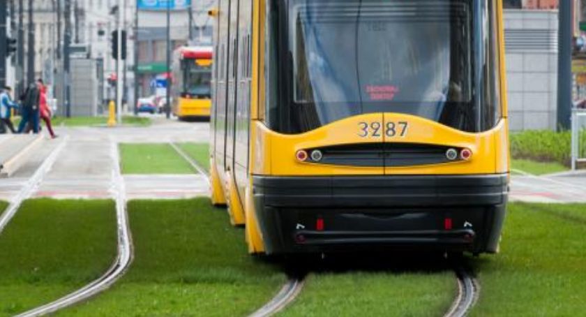 Samochód zderzył się z tramwajem 