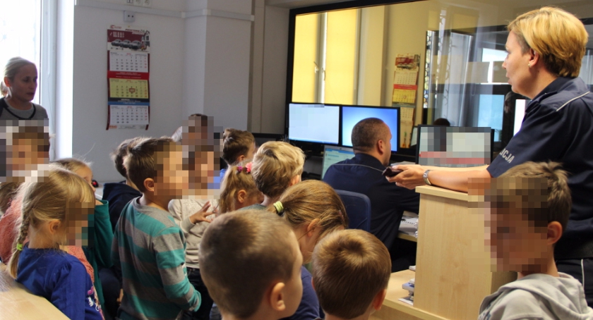 Szkoła Podstawowa nr 33 z wizytą na komendzie policji