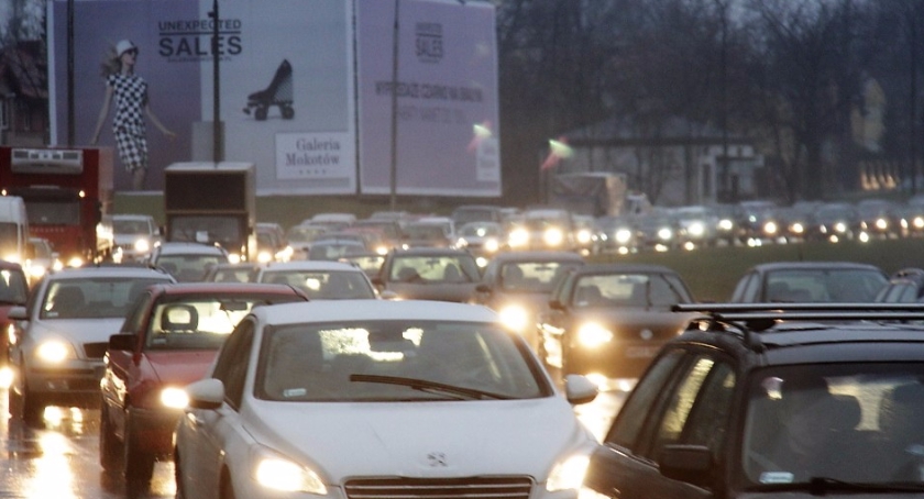 Czy nowe drzewa nie wyeliminują obiecanych wiaduktów i tuneli na Wilanowskiej i Nowoursynowskiej?