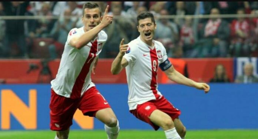 Gdzie na Mokotowie i w pobliżu można dobrze zjeść i obejrzeć transmisję z ważnego meczu?