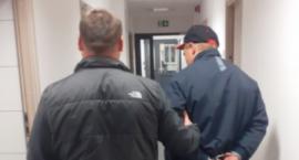 Okradł sklep przy ul. Woronicza. Nie działał sam! 