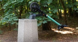 Nowy sezon plagi porzuconych hulajnóg elektrycznych już się zaczął?! 