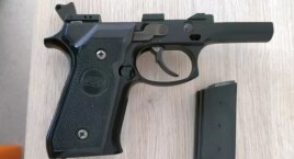 13-latek straszył innych uczniów pistoletem