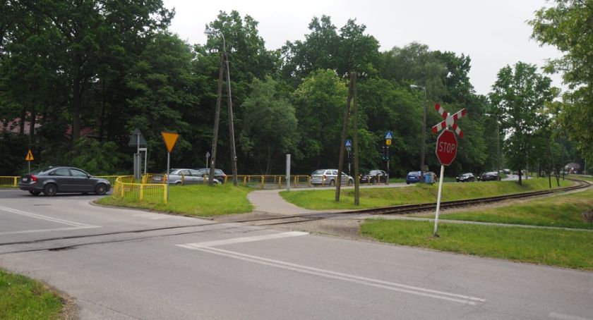 Rozbudowa skrzyżowania w Zalesiu Dolnym - DW 722 z al. Kasztanów i al. 3 Maja