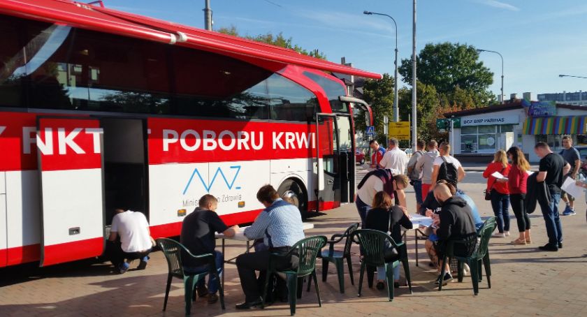 Zbiórka krwi przy piaseczyńskim urzędzie