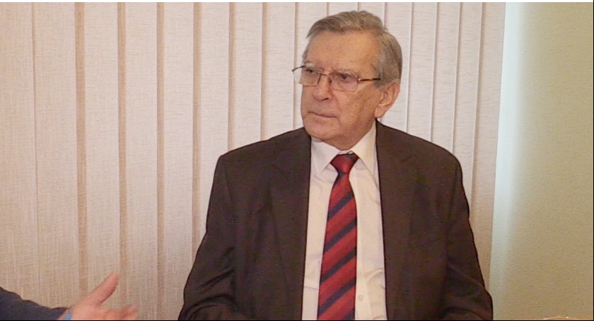 Poseł Andrzej Smirnow o ustawie oświatowej i dezubekizacyjnej