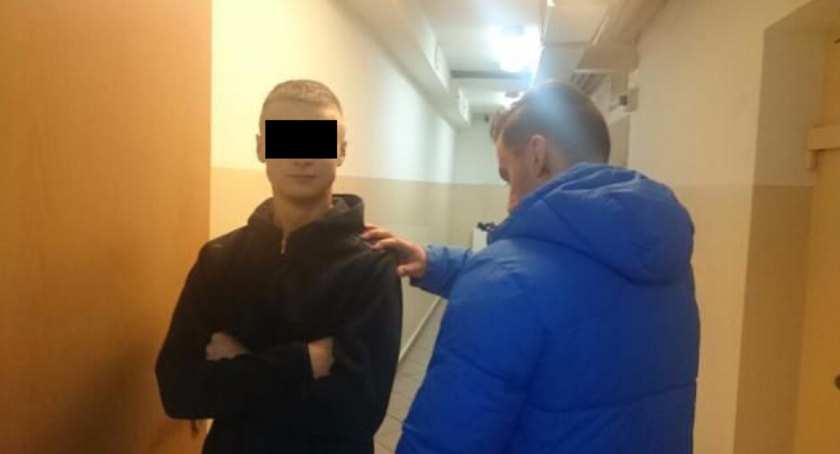 Zatrzymani na parkingu, podczas usuwania zabezpieczeń