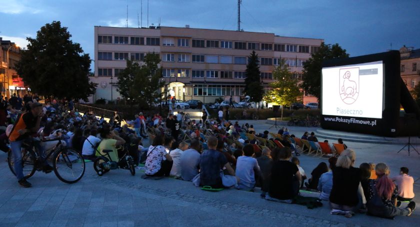 Wybierz filmy do wyświetlenia na pokazach kina plenerowego w Piasecznie