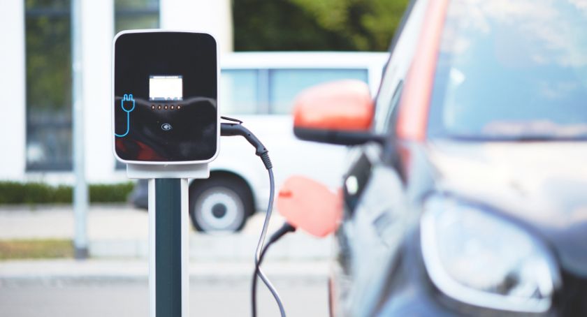 Wynajmij elektryka na testy