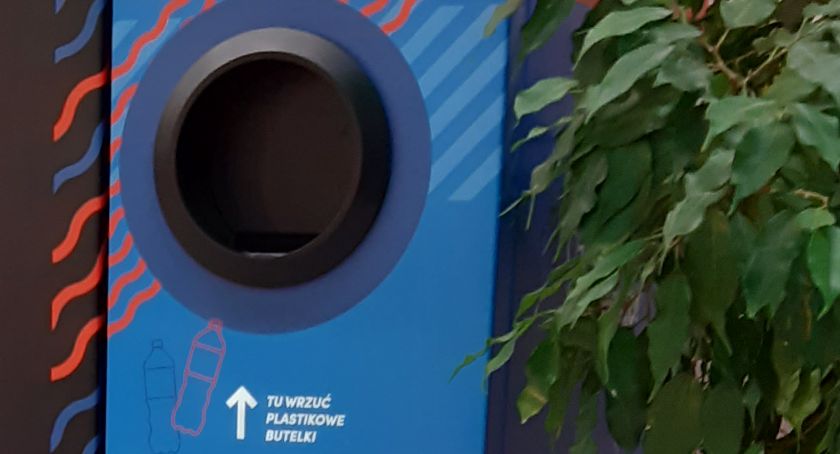 Recyklomat w hipermarkecie Auchan w Piasecznie