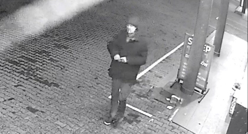 Wiesz kim jest ten mężczyzna ze zdjęć?