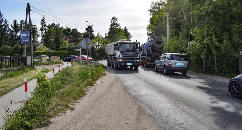 Kolejny etap przebudowy Pod Bateriami - zmiany tras autobusów