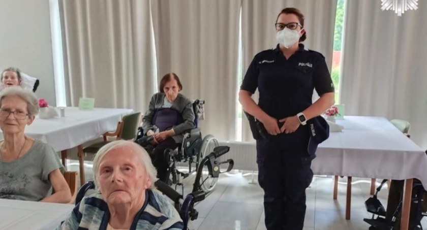 Profilaktyczne spotkania policji z seniorami