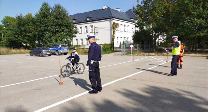Dzieci zdały egzamin na kartę rowerową