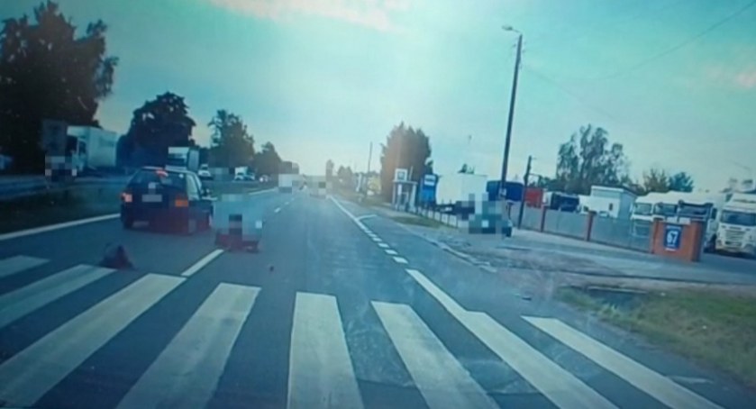 Nie wyprzedzaj na przejściu dla pieszych