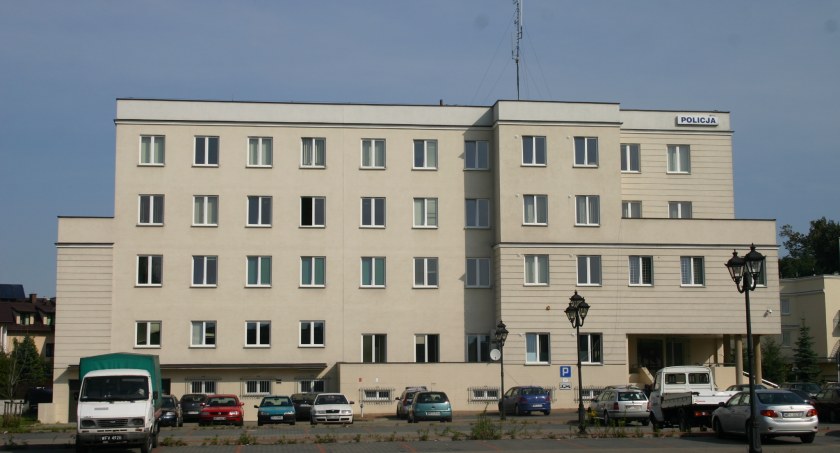 Policja poszukuje pracownika