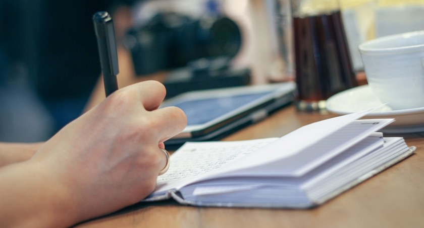 Copywriting SEO: Jak tworzyć wartościowe treści zoptymalizowane pod kątem wyszukiwarek