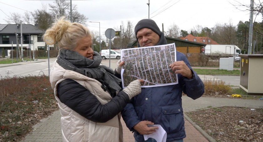 Zbiórka podpisów pod wnioskiem o wpuszczenie autobusu w głąb ulicy Pomorskiej