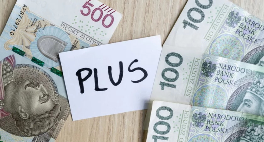 Od 1 stycznia 2024 świadczenie 800 plus zastąpi dotychczasowe 500 plus - jest terminarz wypłat