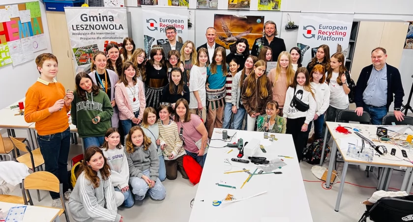 Moda na recykling w Lesznowoli
