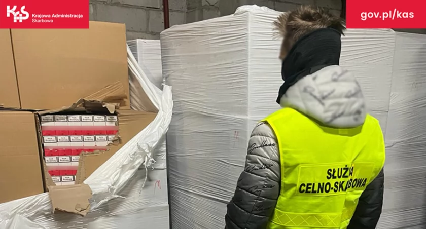 KAS, CBŚP i KSP zlikwidowały tytoniową grupę przestępczą 4 osoby aresztowano - Komunikat Izby Administracji Skarbowej Warszawa