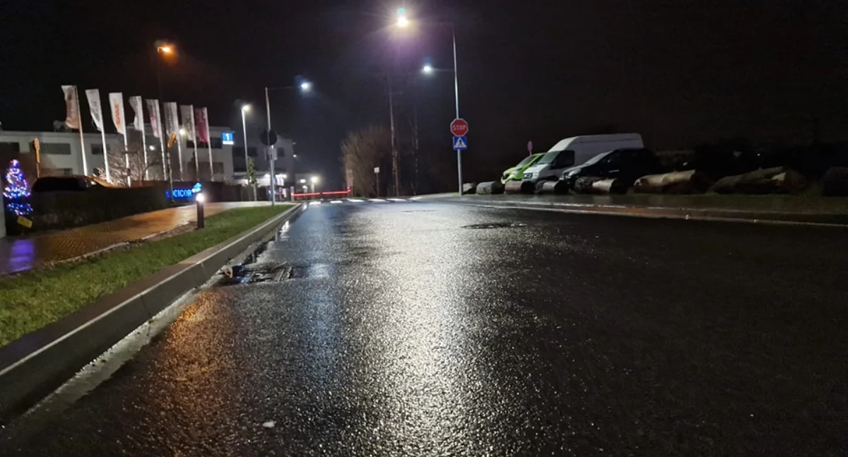 Uważajcie kierowcy na oblodzonych ulicach