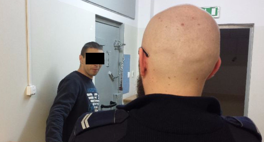 Podejrzewany o włamanie i kradzież trafił do policyjnej celi