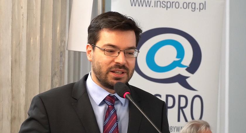 Wicemarszałek Sejmu RP Stanisław Tyszka na konferencji o smogu