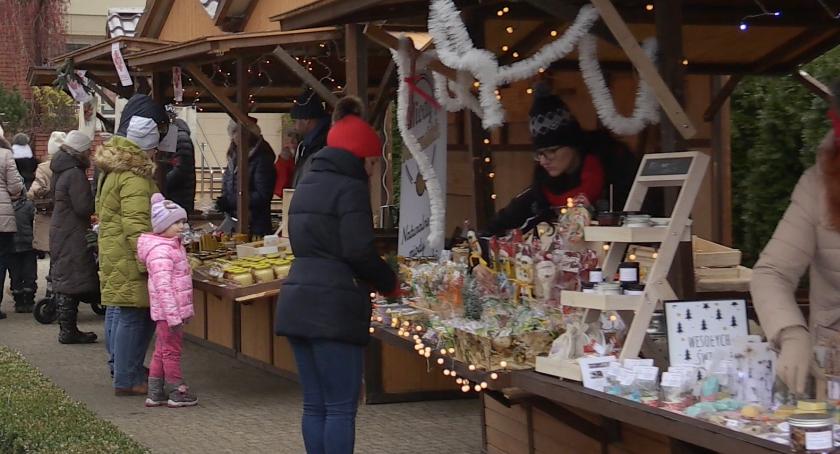 Kiermasz świateczny w Lesznowoli. Życzenia Świąteczne