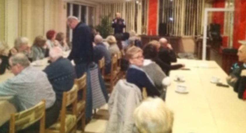 Jestem ofiarą fałszywego policjanta
